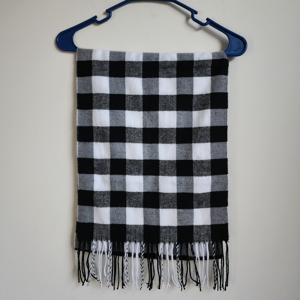 Black and White Checkered Scarf